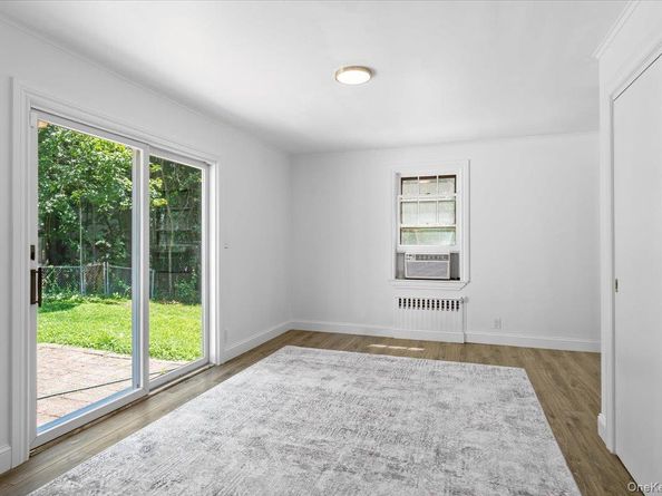 13 Potters Court, Great Neck NY 11024