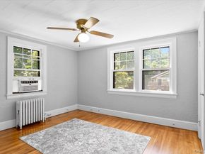 13 Potters Court, Great Neck NY 11024
