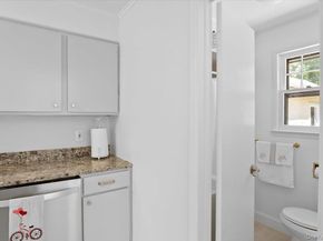 13 Potters Court, Great Neck NY 11024