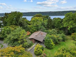 714 Ladd Road, Bronx NY 10471