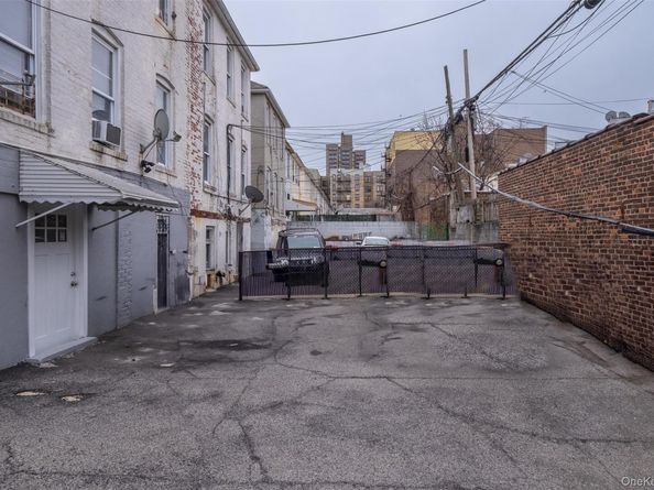 2541 Holland Avenue, Bronx NY 10467