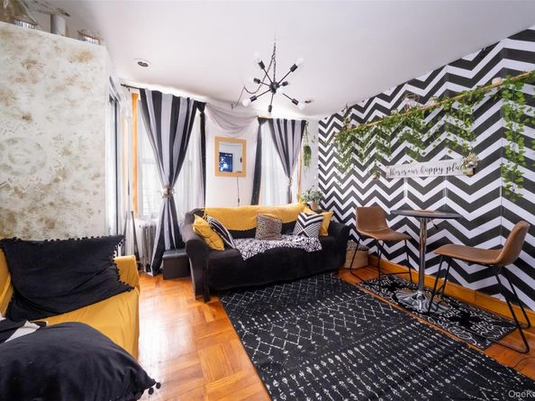 2541 Holland Avenue, Bronx NY 10467