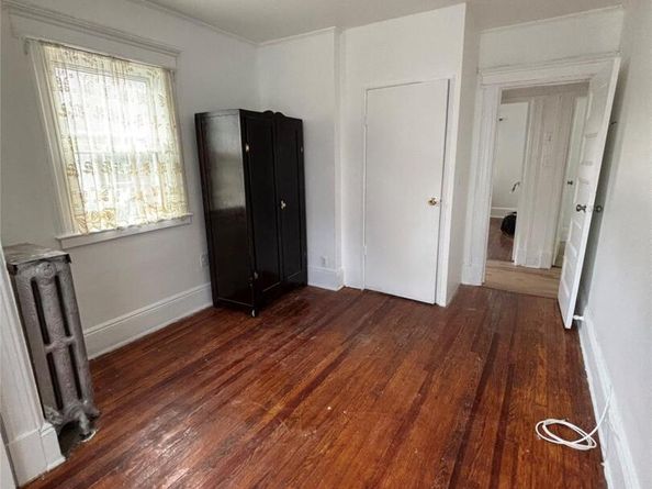 219-06 101 Ave., Queens Village NY 11429-1610