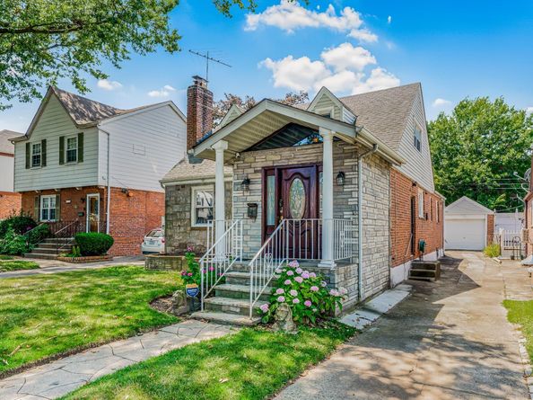 7562 177th Street, Fresh Meadows NY 11366
