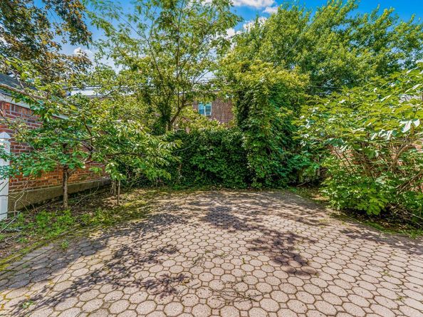 7562 177th Street, Fresh Meadows NY 11366
