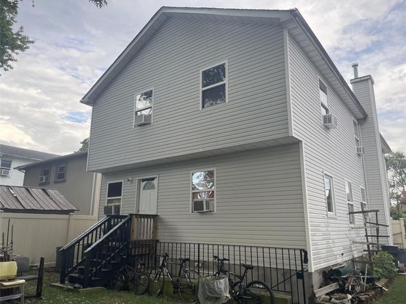 199 Wellesley Street, Hempstead NY 11550