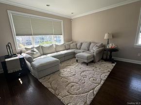162-11 12nd Ave, Beechhurst NY 11357