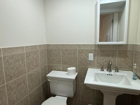 162-11 12nd Ave, Beechhurst NY 11357