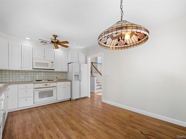 2 Bay Place, Bay Shore NY 11751