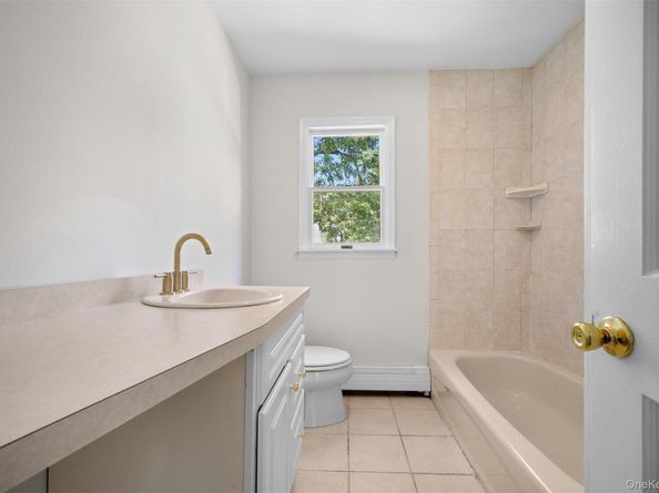 2 Bay Place, Bay Shore NY 11751