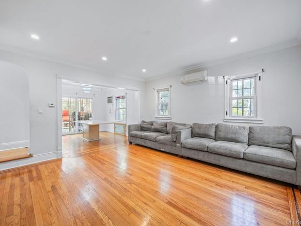 19703 McLaughlin Avenue, Holliswood NY 11423