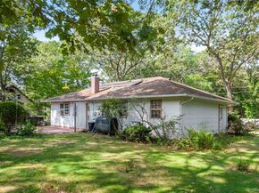 225 Chichester Ave, Center Moriches NY 11934