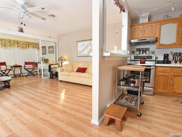 419F Weymouth Court F, Ridge NY 11961