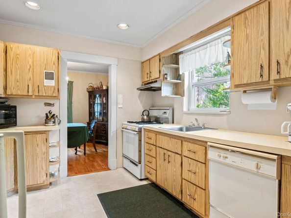 651 Sayville Avenue, Sayville NY 11782