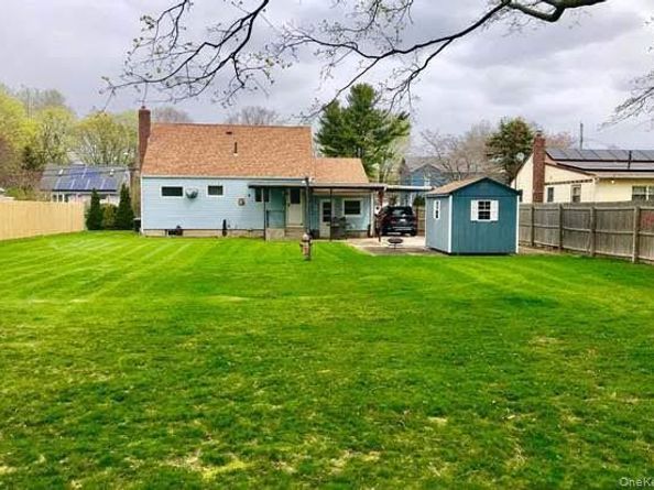 18 21st Avenue, Bay Shore NY 11706