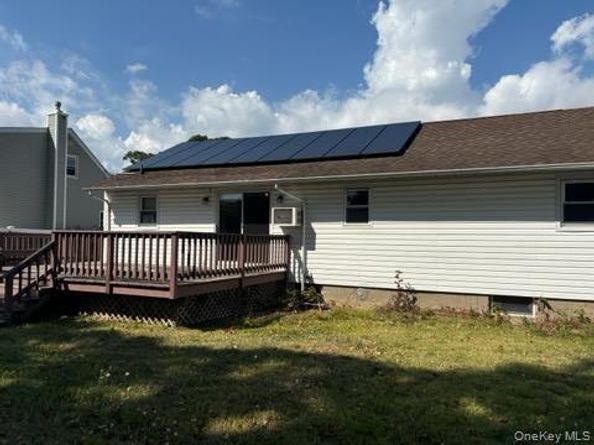 134 Veronica Lane, North Babylon NY 11703