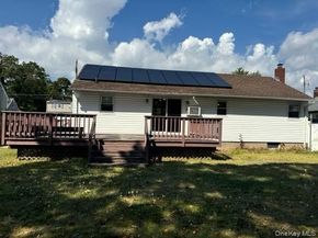 134 Veronica Lane, North Babylon NY 11703