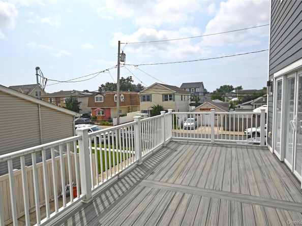 7 East Boulevard, East Rockaway NY 11518