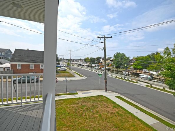 7 East Boulevard, East Rockaway NY 11518