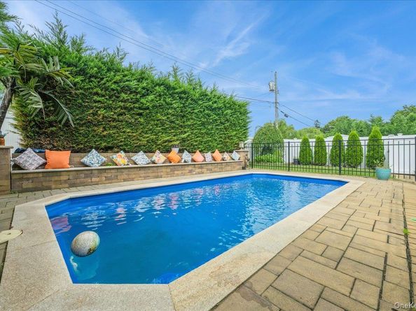 732 Sunrise Avenue, Bellmore NY 11710