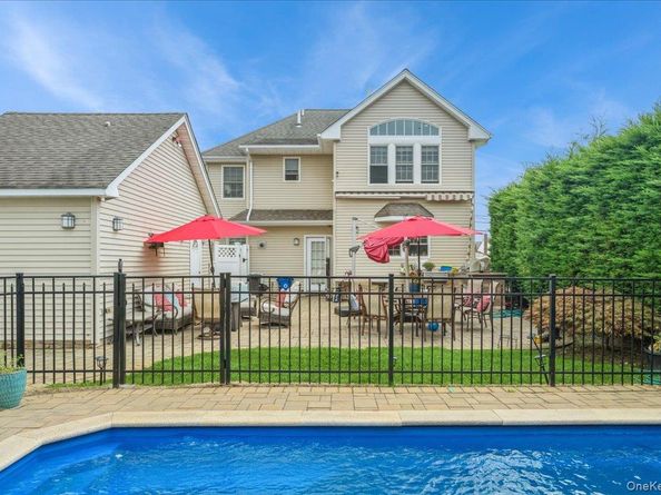 732 Sunrise Avenue, Bellmore NY 11710
