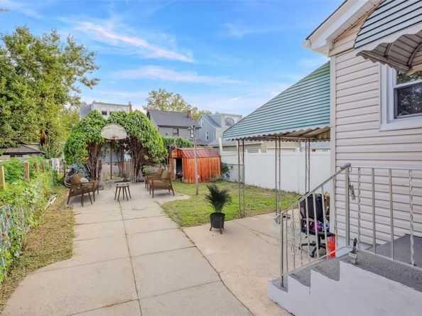 243-38 144, Rosedale NY 11422