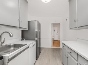 3530 Henry Hudson Parkway 9A, Bronx NY 10463