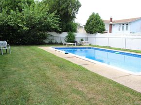 215 N Syracuse Avenue, Massapequa NY 11758