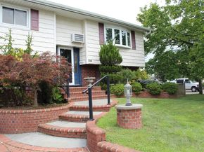 215 N Syracuse Avenue, Massapequa NY 11758