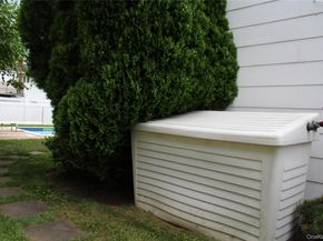 215 N Syracuse Avenue, Massapequa NY 11758