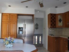 215 N Syracuse Avenue, Massapequa NY 11758