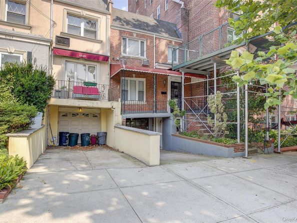 65-11 Alderton Street, Rego Park NY 11374