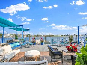 15579 Bayview Avenue, Rosedale NY 11422