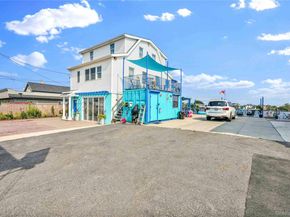 15579 Bayview Avenue, Rosedale NY 11422