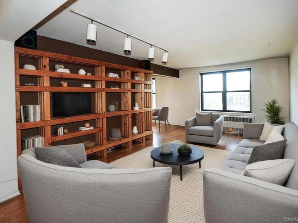 80-35 Springfield Boulevard 6F, Queens Village NY 11427