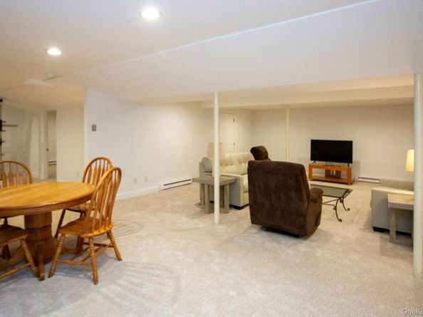49 Bridle Path, Westhampton Beach NY 11978
