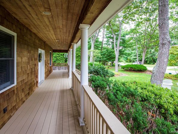 49 Bridle Path, Westhampton Beach NY 11978