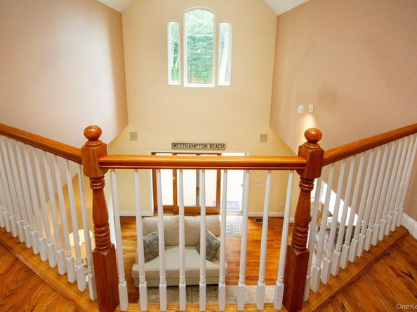 49 Bridle Path, Westhampton Beach NY 11978