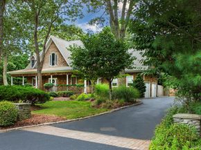 49 Bridle Path, Westhampton Beach NY 11978