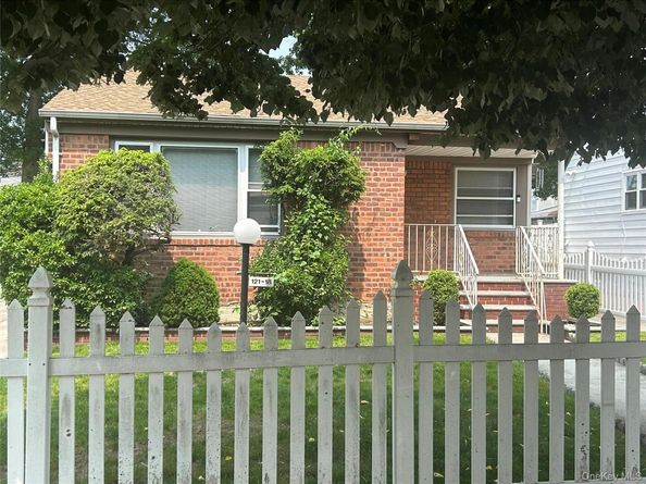 121-18 238th Street, Laurelton NY 11422