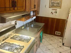 121-18 238th Street, Laurelton NY 11422