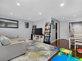 88-25 155th 2M, Howard Beach NY 11414