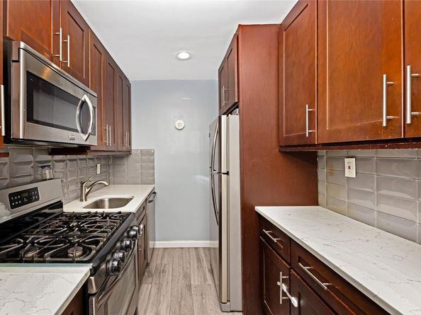 88-25 155th 2M, Howard Beach NY 11414