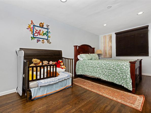 88-25 155th 2M, Howard Beach NY 11414