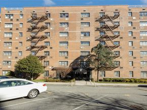 88-25 155th 2M, Howard Beach NY 11414