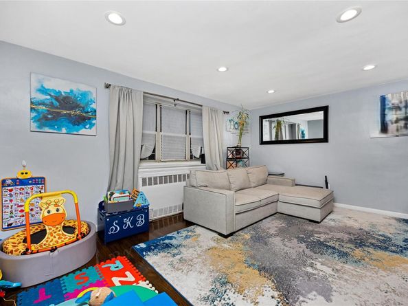 88-25 155th 2M, Howard Beach NY 11414