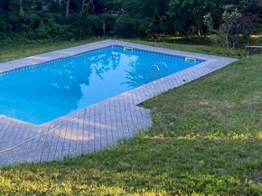 6 Huckleberry Lane E, Hampton Bays NY 11946