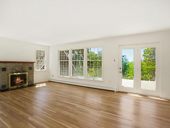 6 Huckleberry Lane E, Hampton Bays NY 11946
