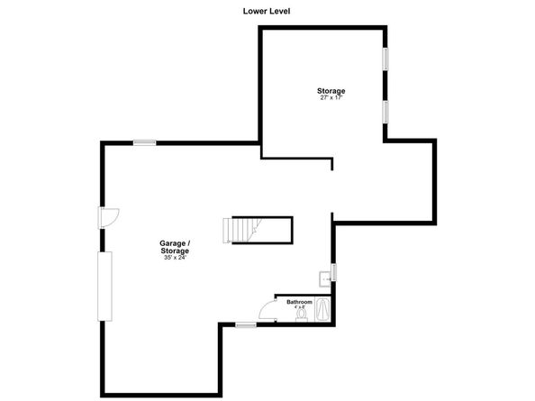 6 Huckleberry Lane E, Hampton Bays NY 11946