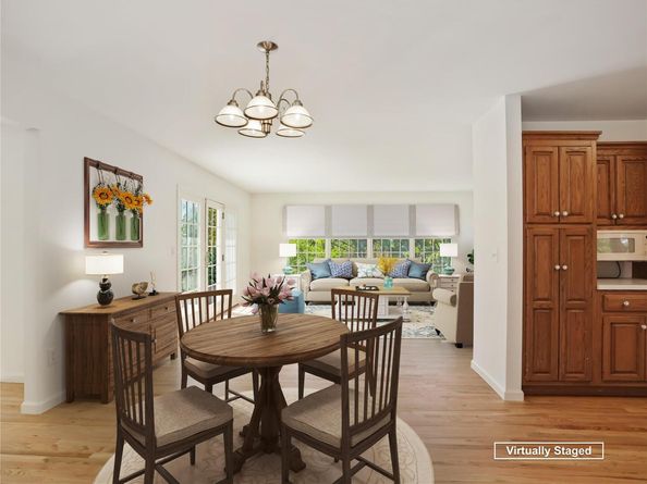 6 Huckleberry Lane E, Hampton Bays NY 11946